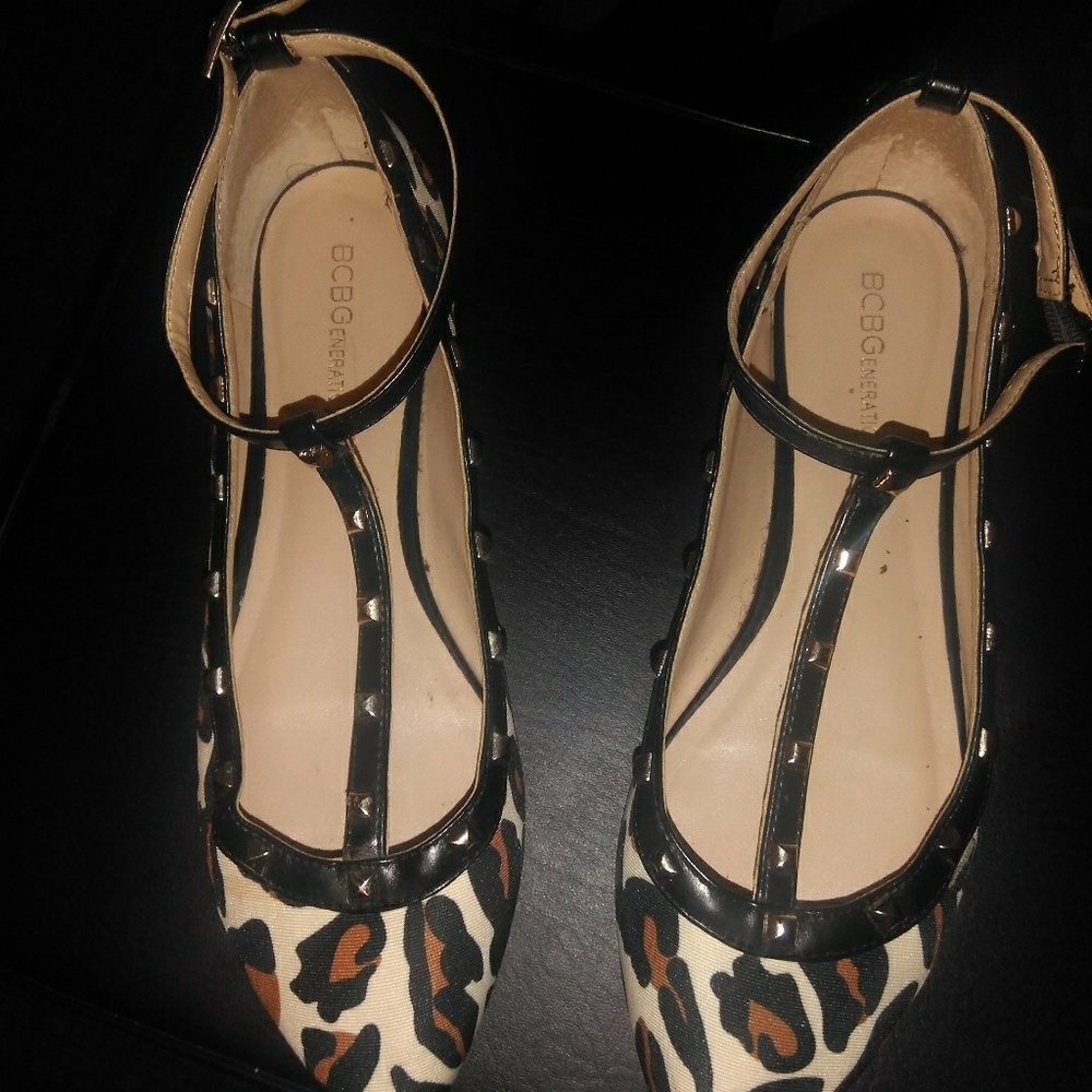 Flat shoes